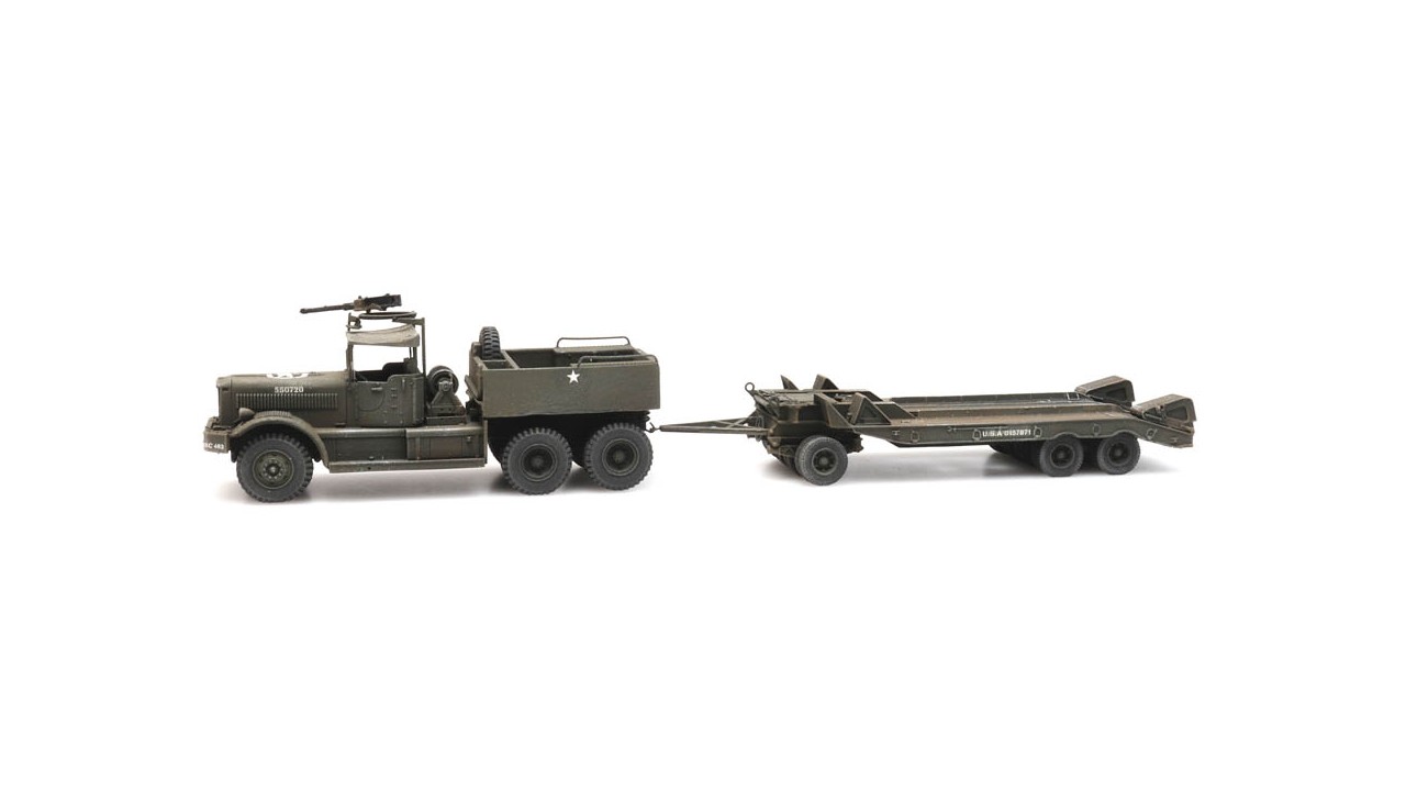 US M19 Diamond T with trailer