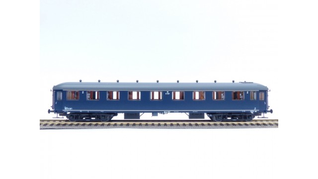 NS B7157, Berlijns blauw, grijsdak, IIIB, klasbord hoog