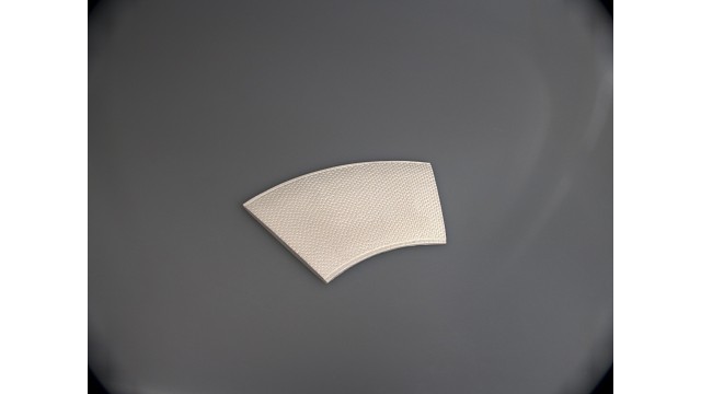 Landweg gebogen, fijne kasseien zonder putdeksel, R125 mm