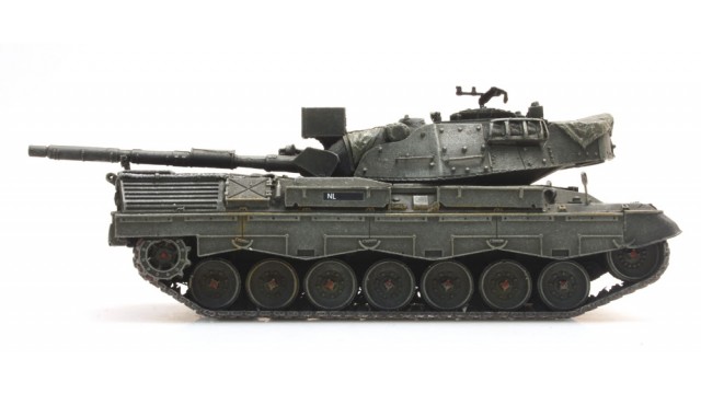 kant-en-klaar, NL Leopard 1 AV als treinlading Nederlands le